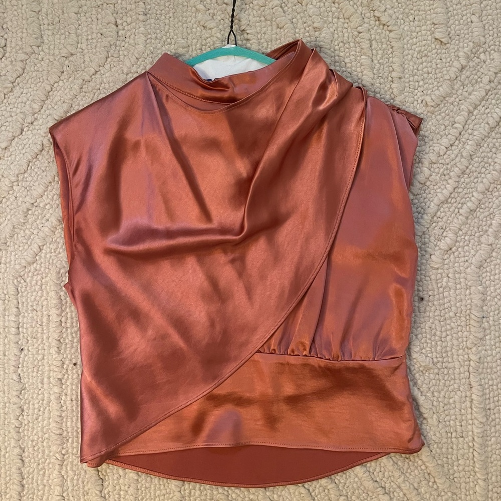 Line and Dot Este Top in Sienna Orange Size M
